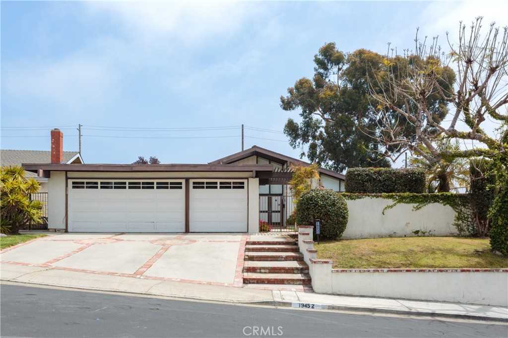 19452 Summer Breeze Lane Huntington Beach, CA 92648 MLS PW23072292