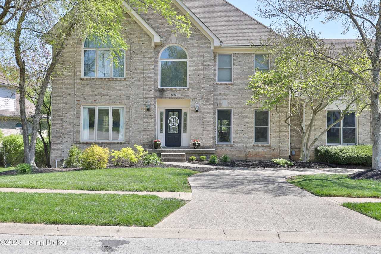 1203 Winding Creek Pl Louisville, KY 40245 MLS 1635675