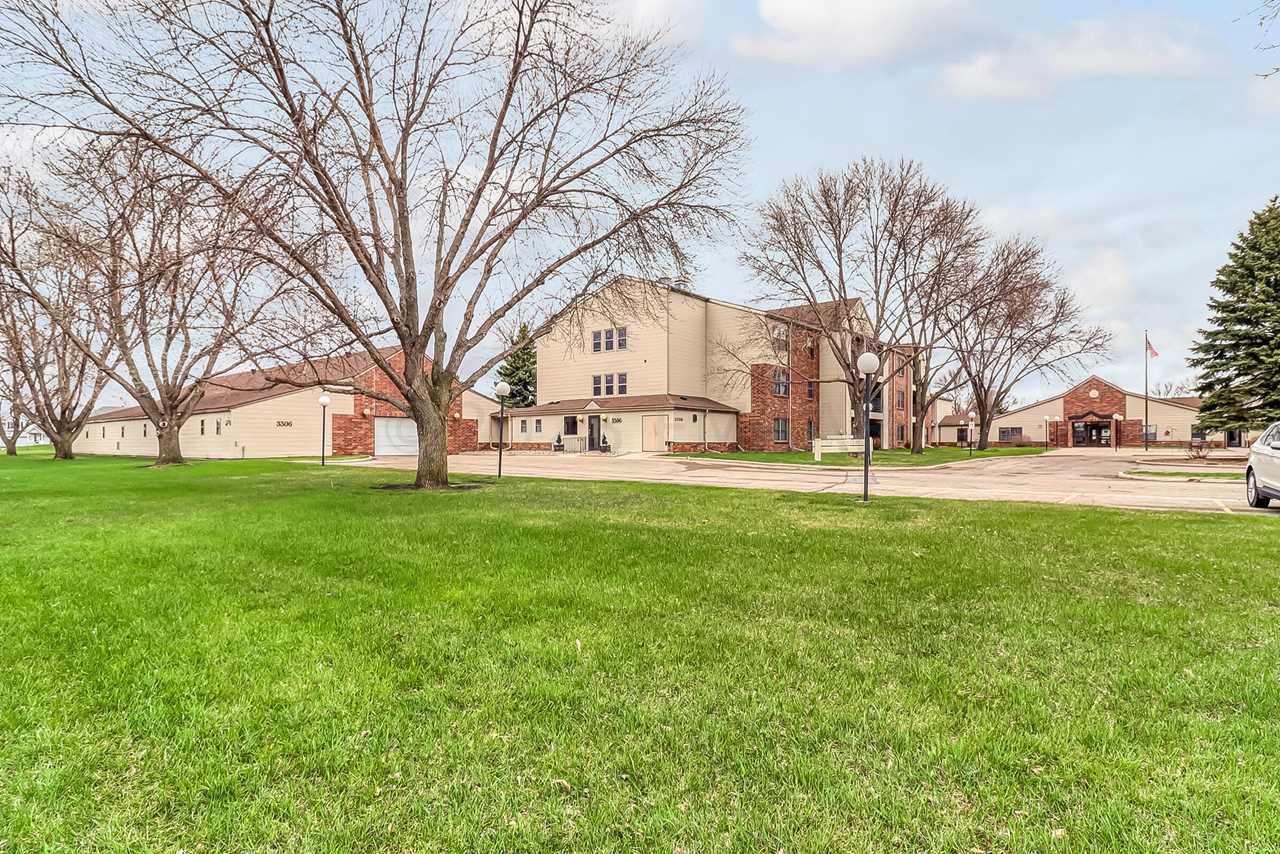 3306 Village Green Blvd Moorhead, MN 56560 MLS 231885