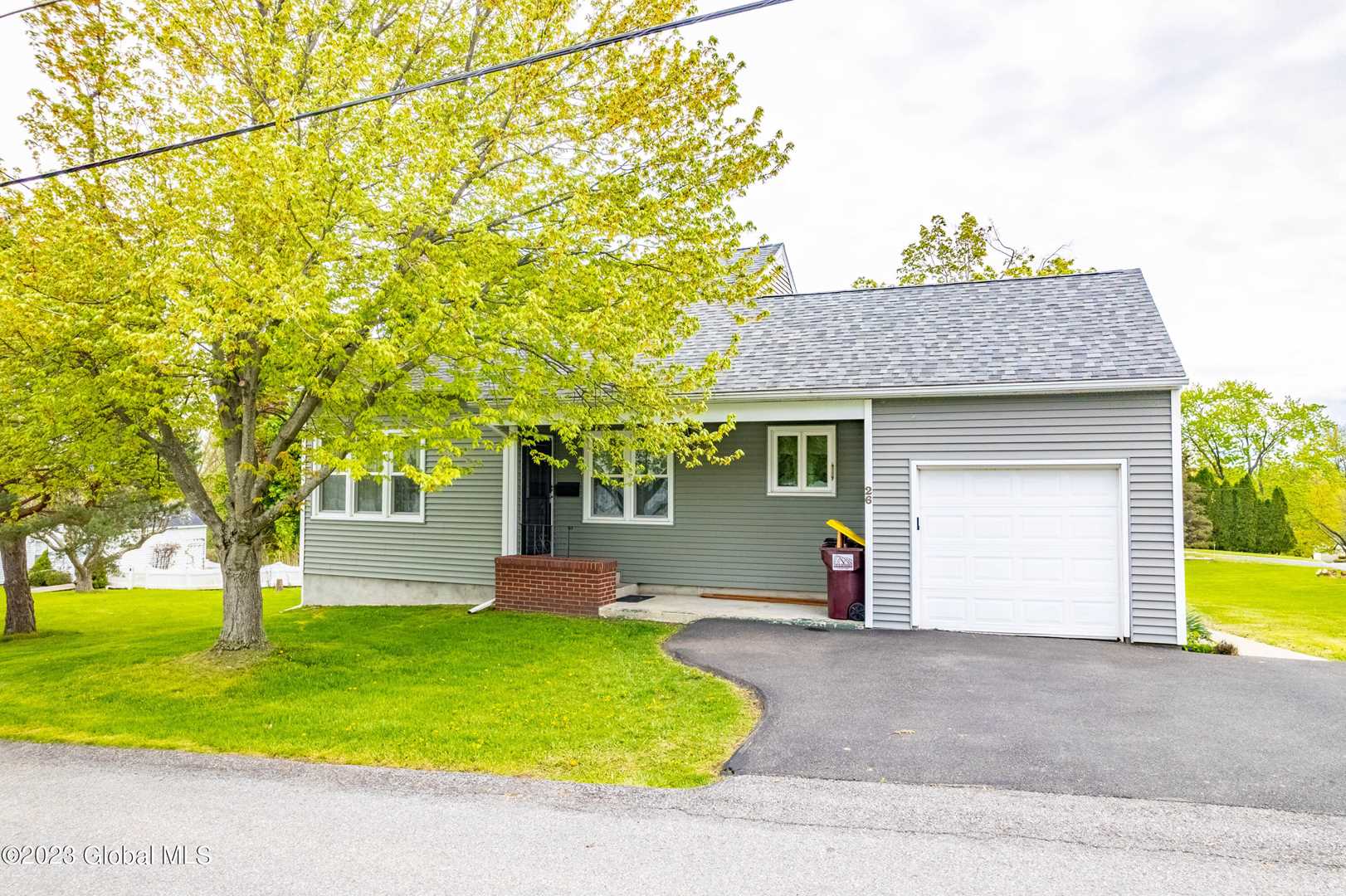 28 Taft Ave Latham, NY 12110 MLS 202316457