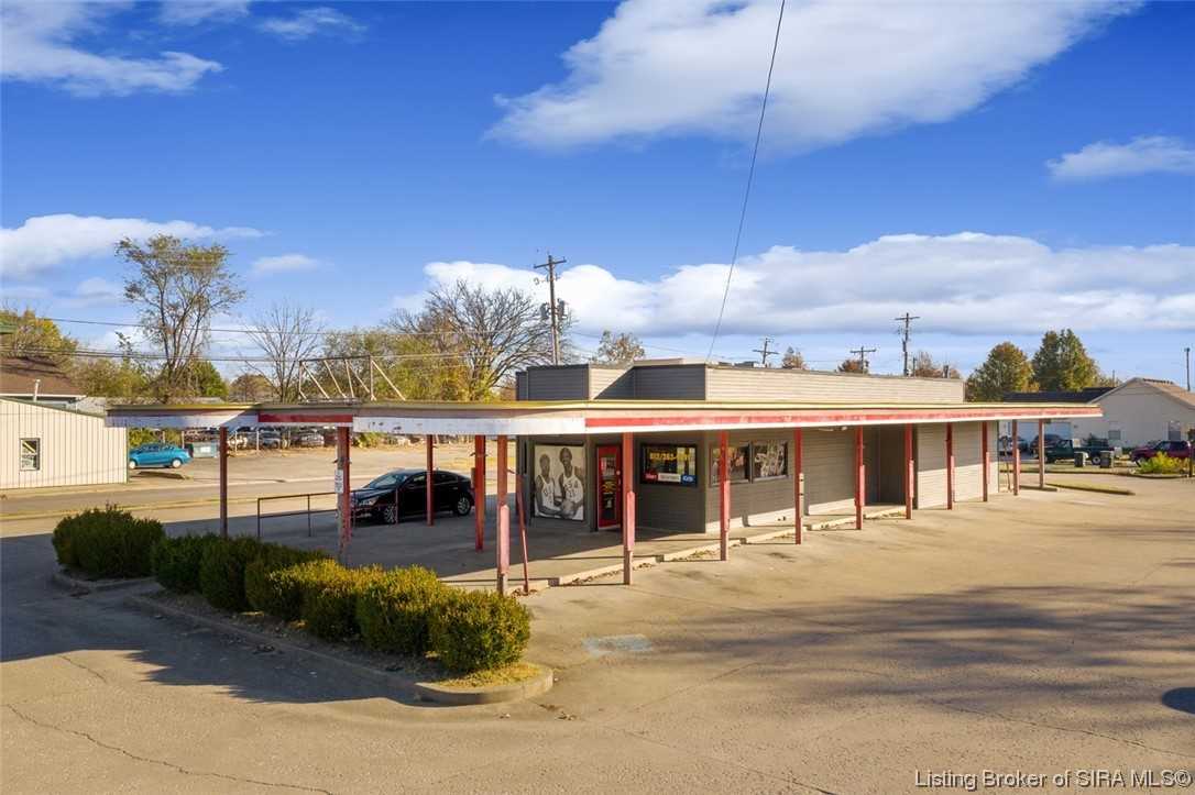 1626 Spring St Jeffersonville, IN 47130 MLS 202307573