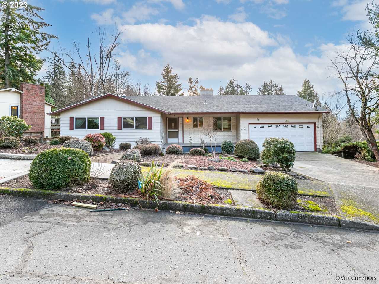 1320 SW 31st ST Gresham, OR 97080 MLS® 23071376