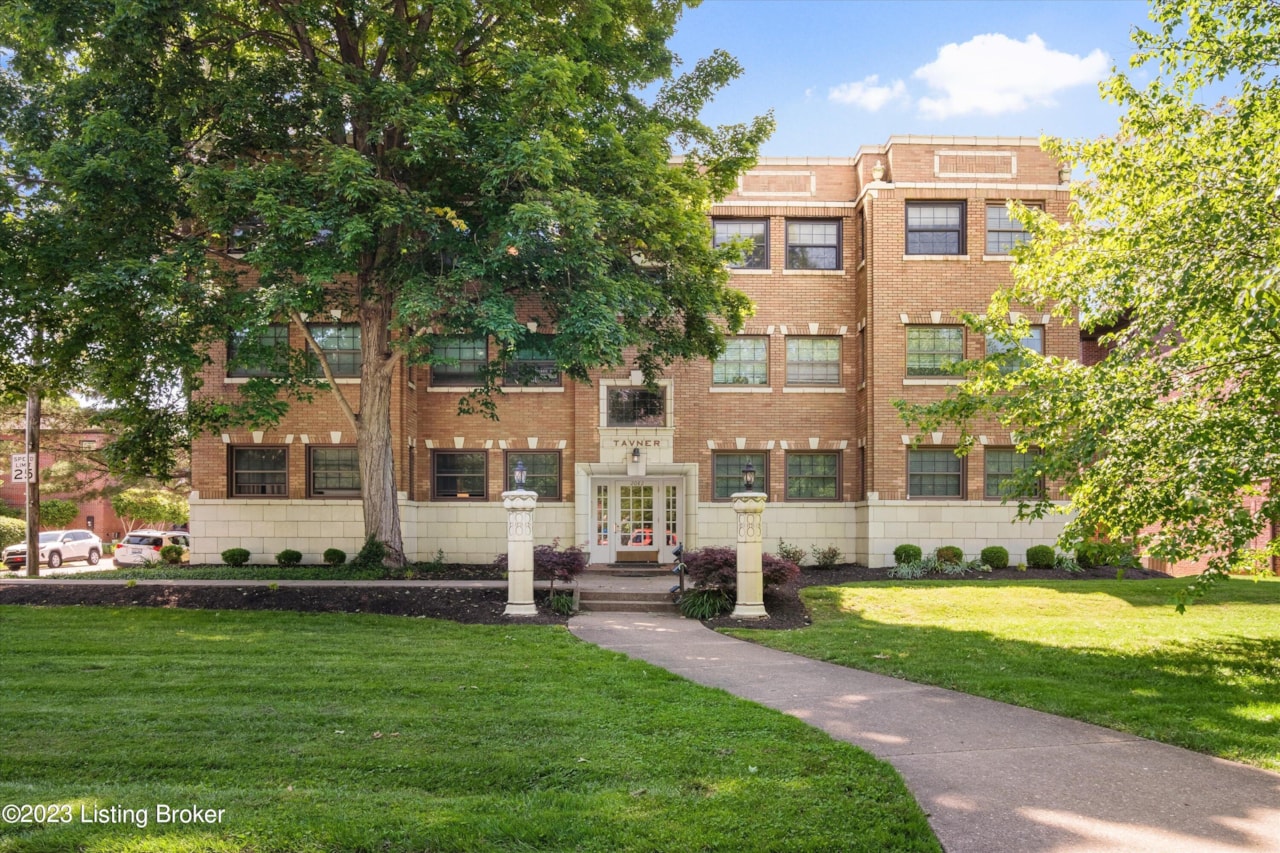 2082 Douglass Blvd 11 Louisville KY 40205 MLS1636249