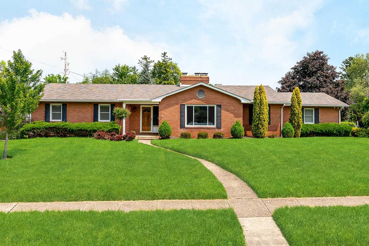 2060 Glenmere Road Columbus, OH 43220 Vision Realty Inc.