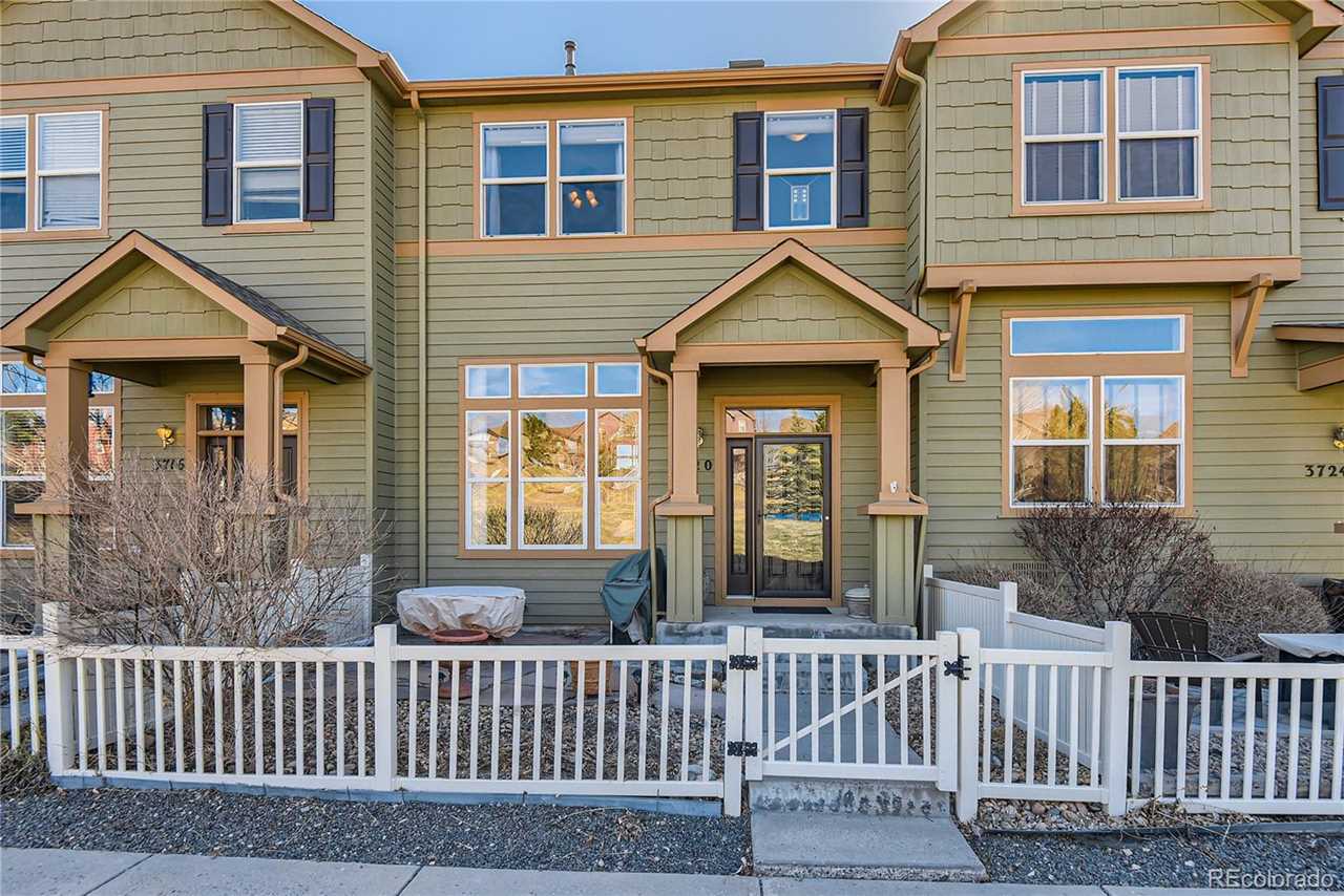 3720 Pecos Trl Run UPDATED kitchen and baths! to your