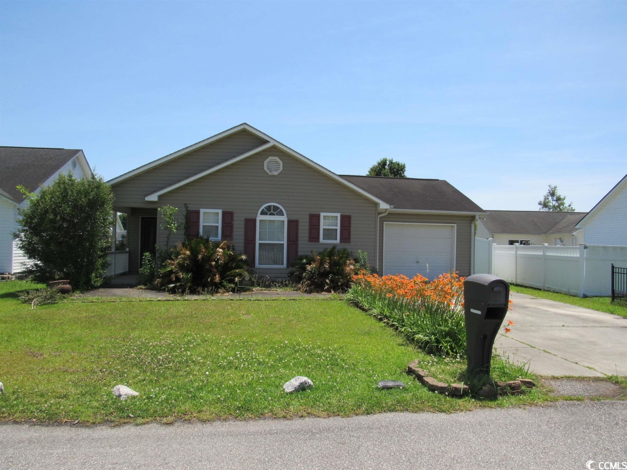 2002 Acacia Ln. Murrells Inlet, SC 29576 | MLS 2310081