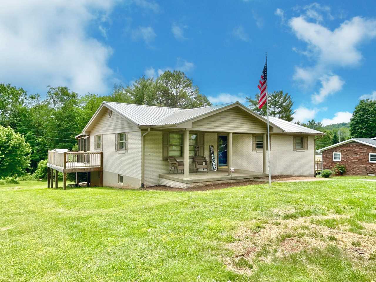 102 N Brookhaven Dr, Somerset, KY 42501 MLS 23009092 225,000