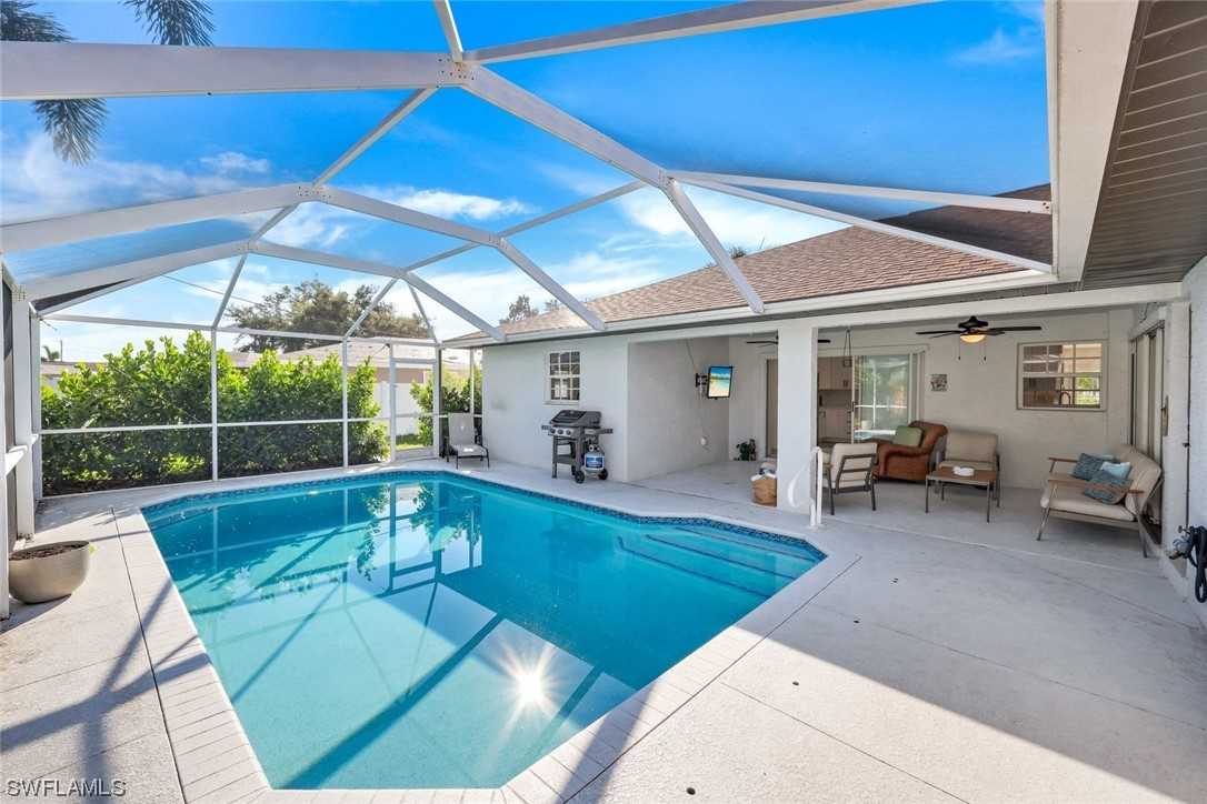 3512 SE 3rd Place Cape Coral, FL 33904 MLS 223039973