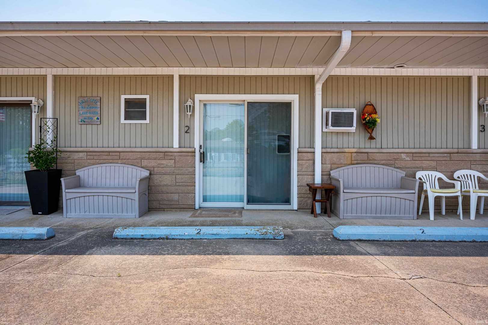 10025 N Turkey Creek Road 2 Syracuse, IN 46567 MLS 202318990