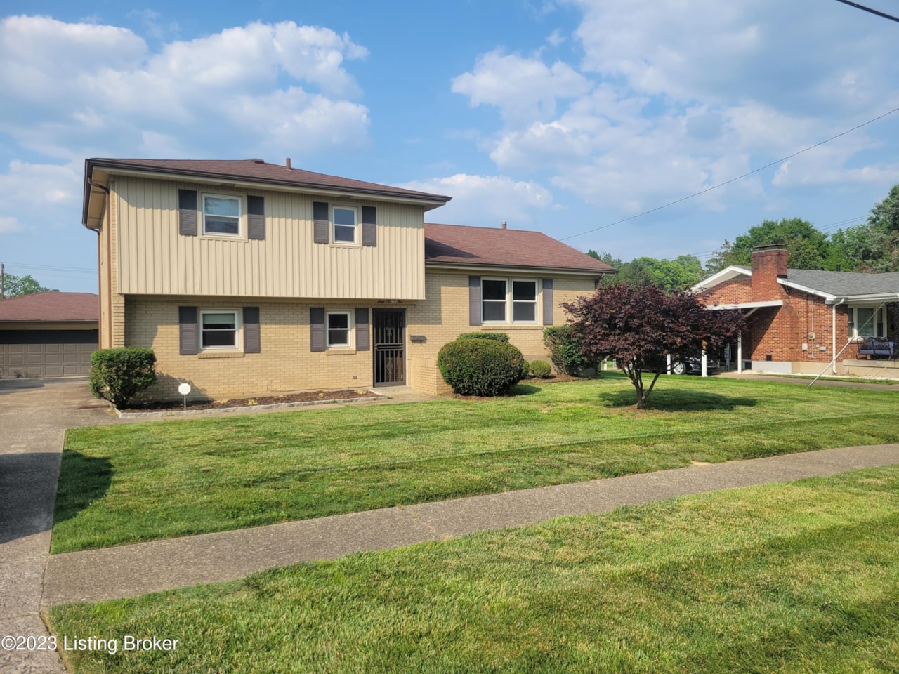 6205 Faris Way Louisville KY 40272 home for sale MLS 1638240