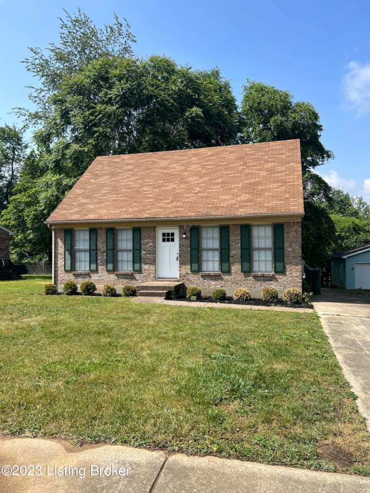 6611-burlwood-dr-louisville-ky-40229-mls-1638247