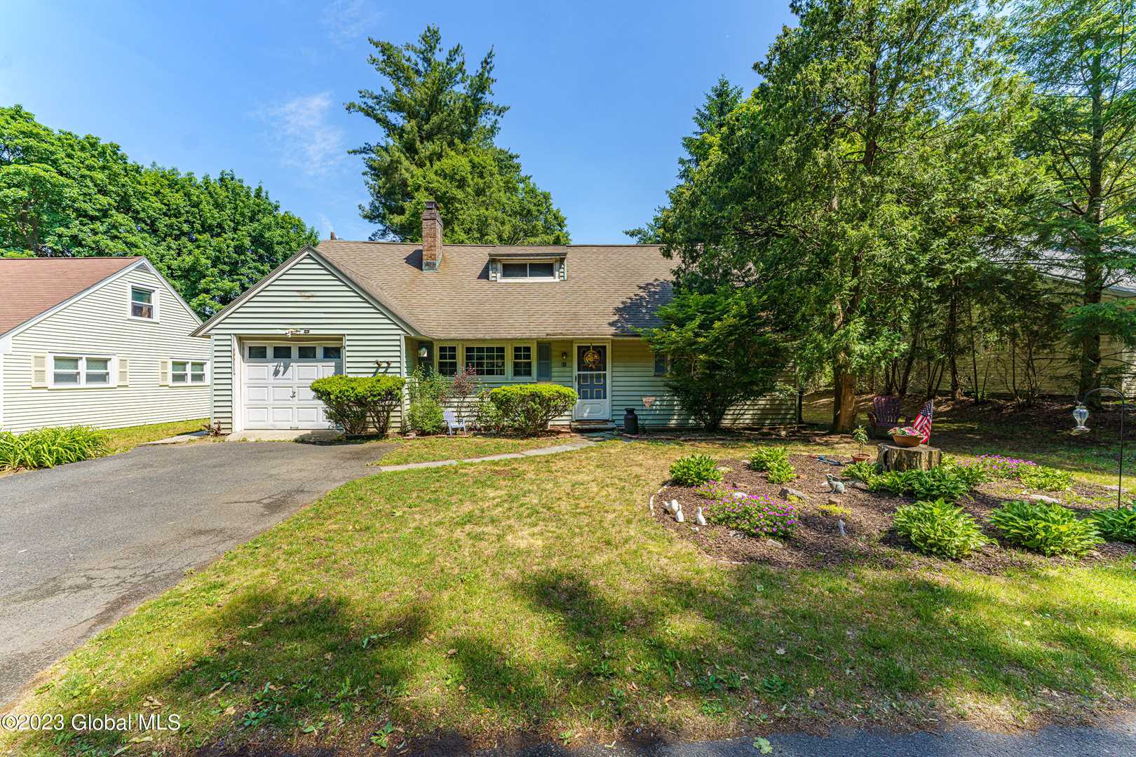 11 Southgate Rd Loudonville, NY 12211 MLS 202318318