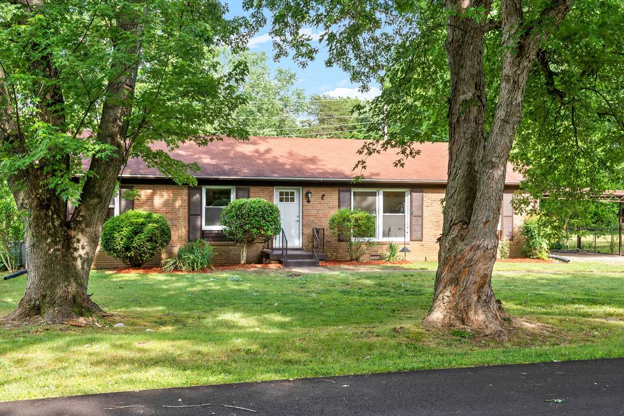 204 Maplewood Dr Clarksville, TN 37042 MLS 2536650