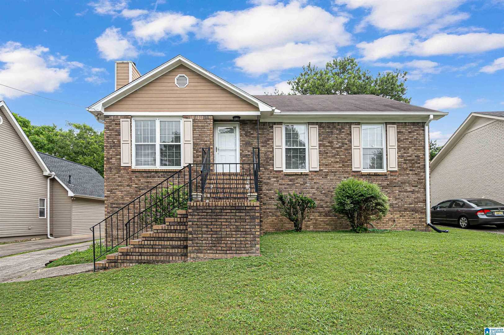 853 Oak Grove Road in Homewood, AL