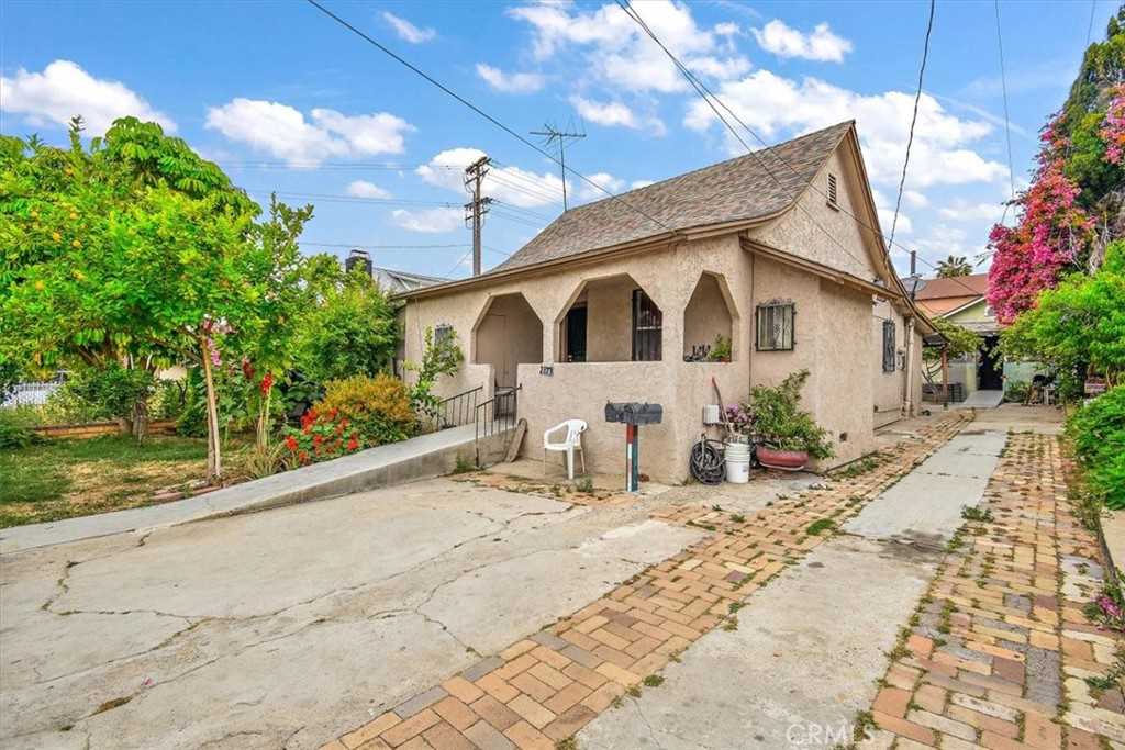 2877 10th St Riverside, CA 92507 MLS PW23083856