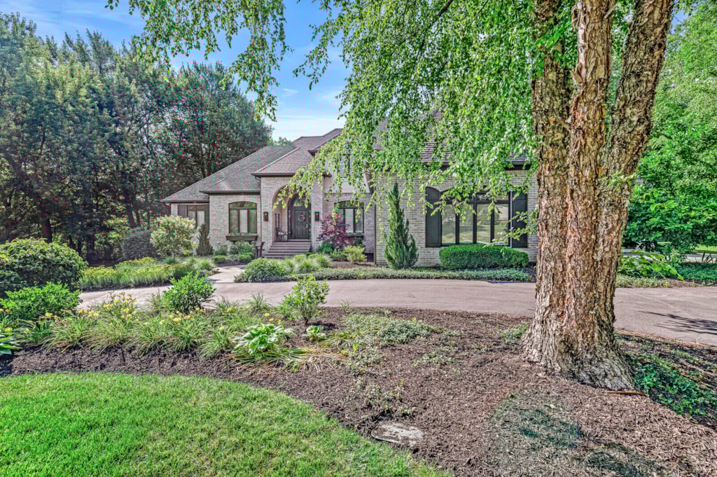 6205 Stonegate Ln, Zionsville, IN 46077 MLS 21928681