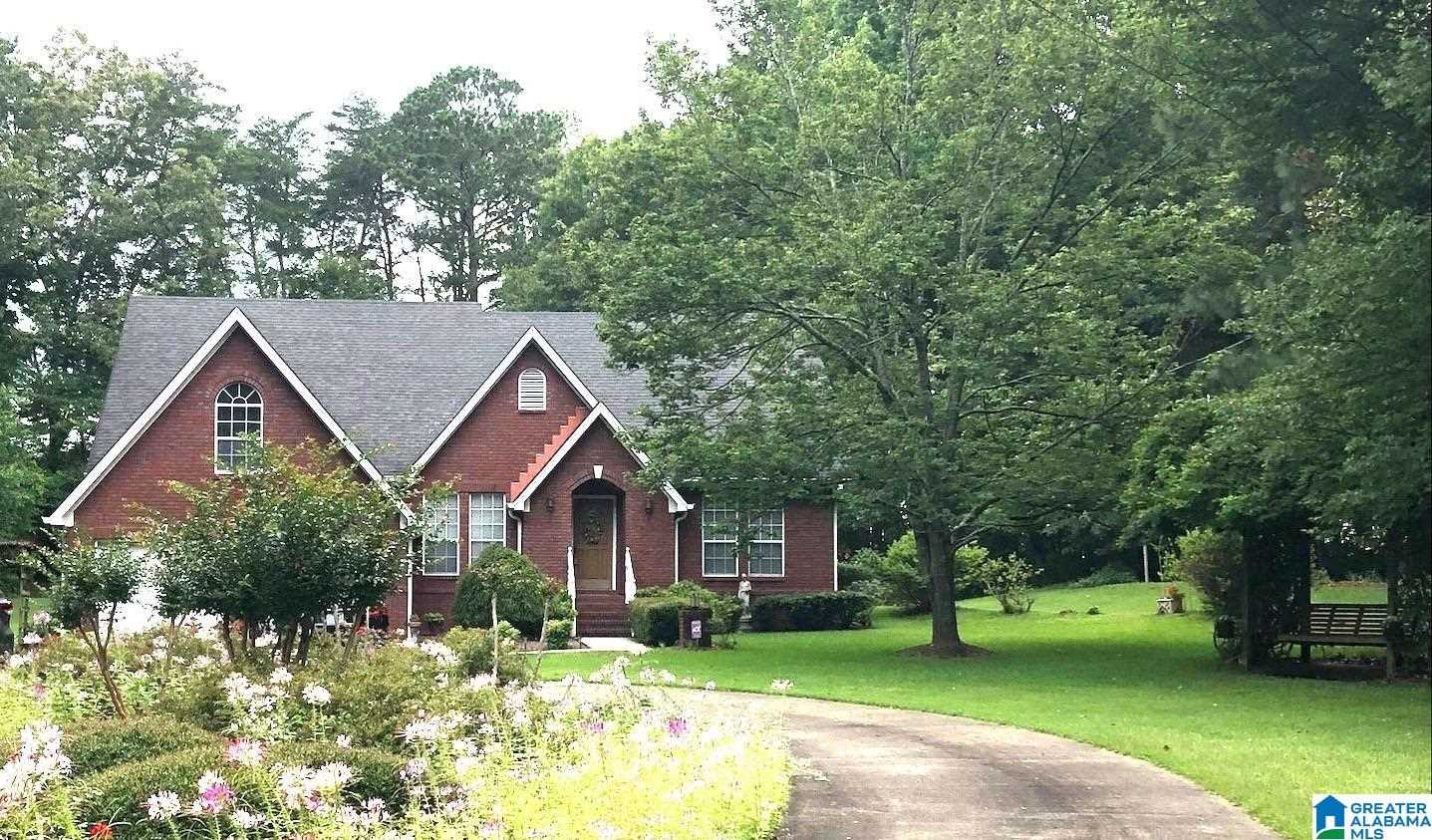 2046 Pinehurst Drive in Gardendale, AL