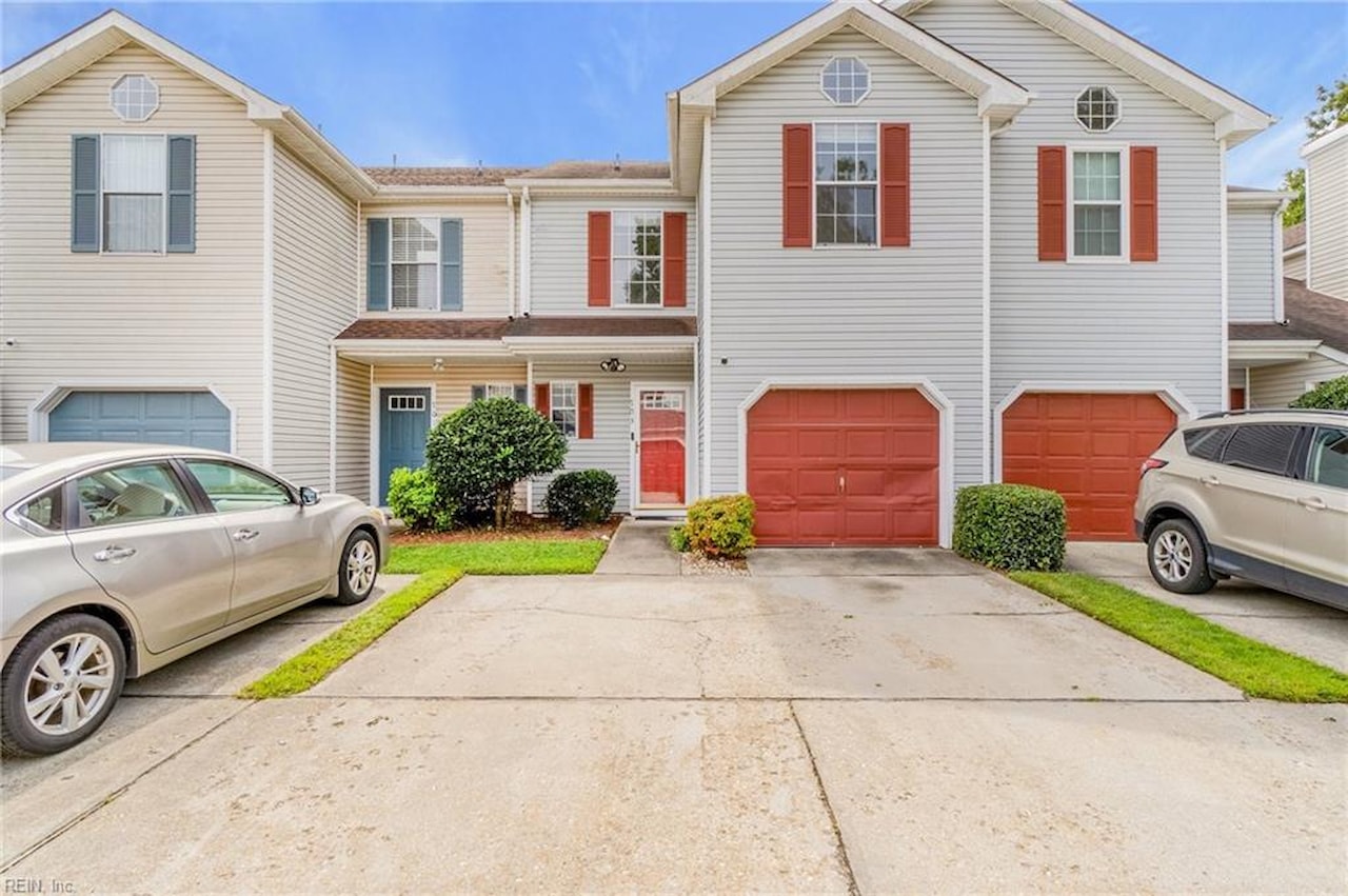 703 Aylesbury Dr Virginia Beach, VA 23462 MLS 10479949