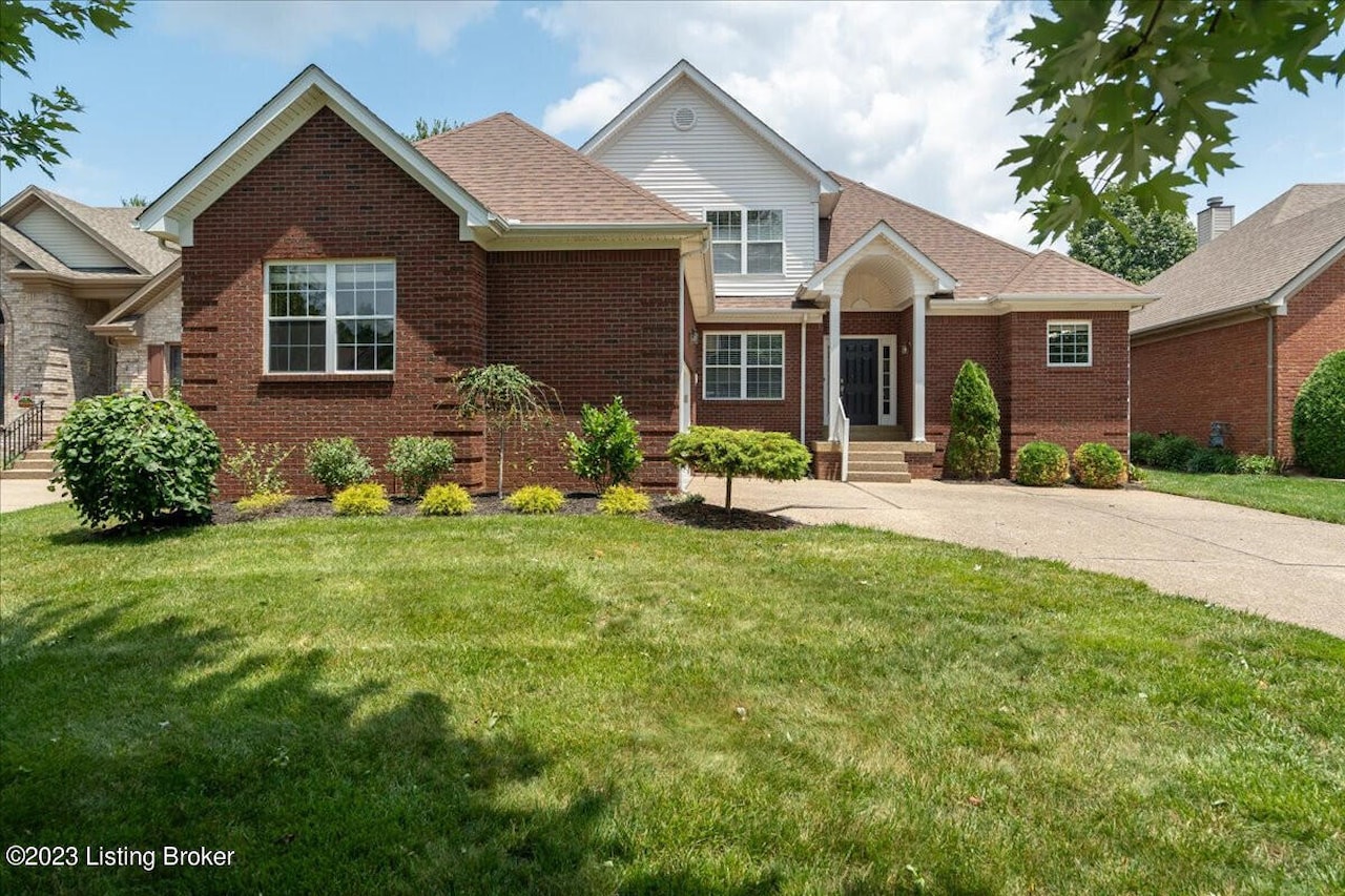 3013 Lake Vista Dr Louisville KY 40241 home for sale MLS 1640302