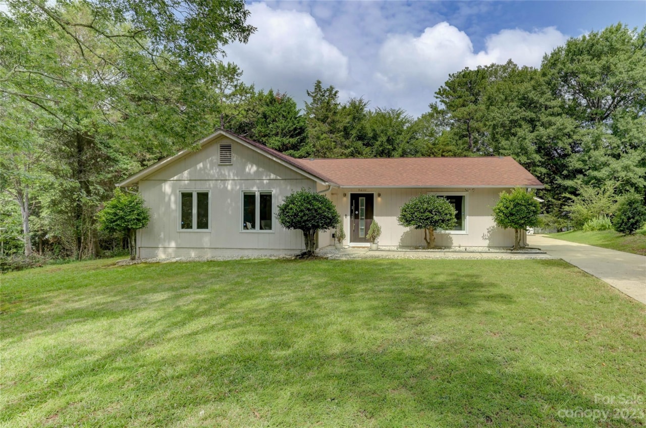 8210 Meadowind Circle Charlotte NC 28226 MLS 4030866 Hendrix