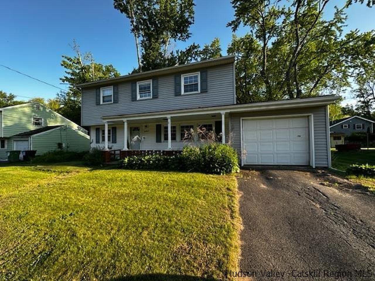 18 Village Dr in Saugerties, NY 12477 Saugerties NY home for sale