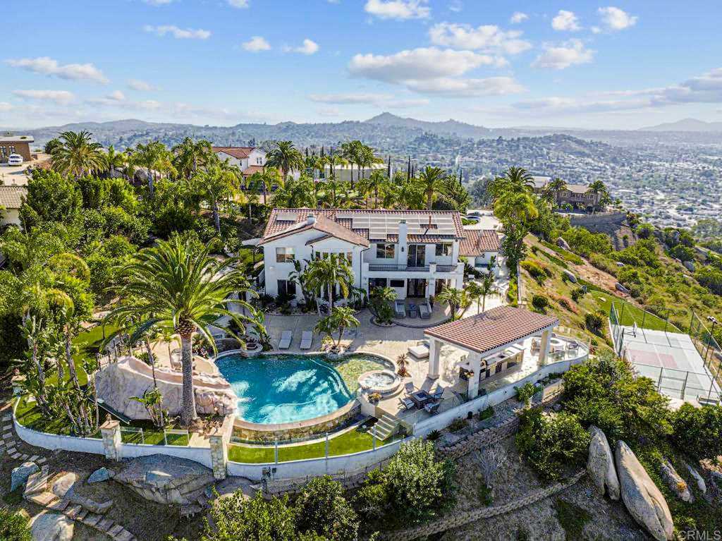 977 Avenida Del Oceano El Cajon, CA 92019 | MLS PTP2303331