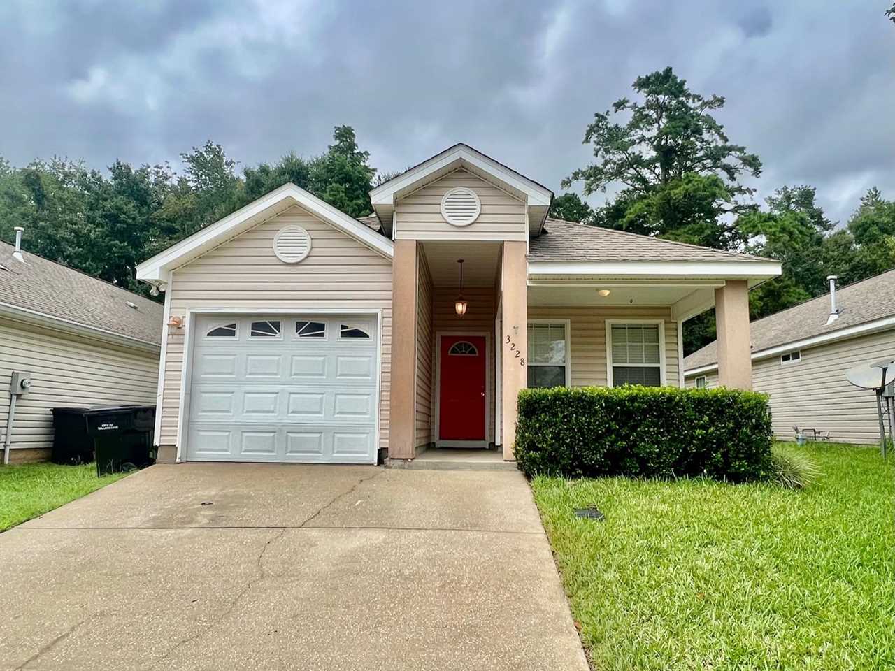 3228 Emerson Ln Tallahassee, FL 32317 in Weems Plantation