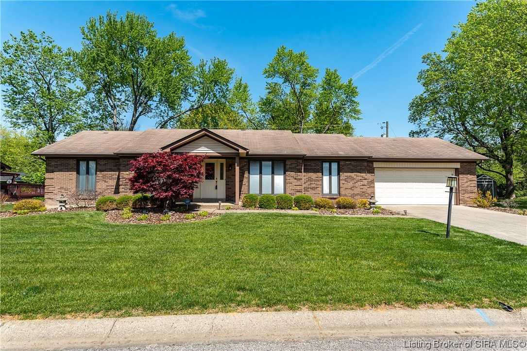 3305 Royal Oaks Way Jeffersonville, IN 47130 MLS 202307119