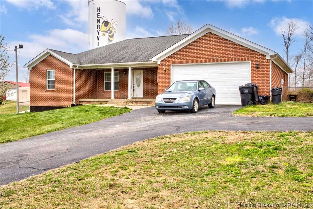 222 Pine Dr Henryville, IN 47126 MLS 202306667