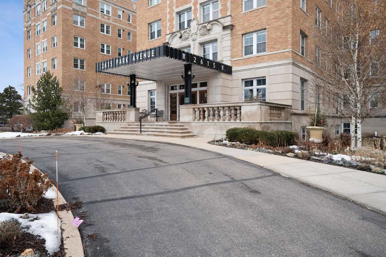 MLS 6327784 Hennepin County condo for sale Phillips West Minneapolis