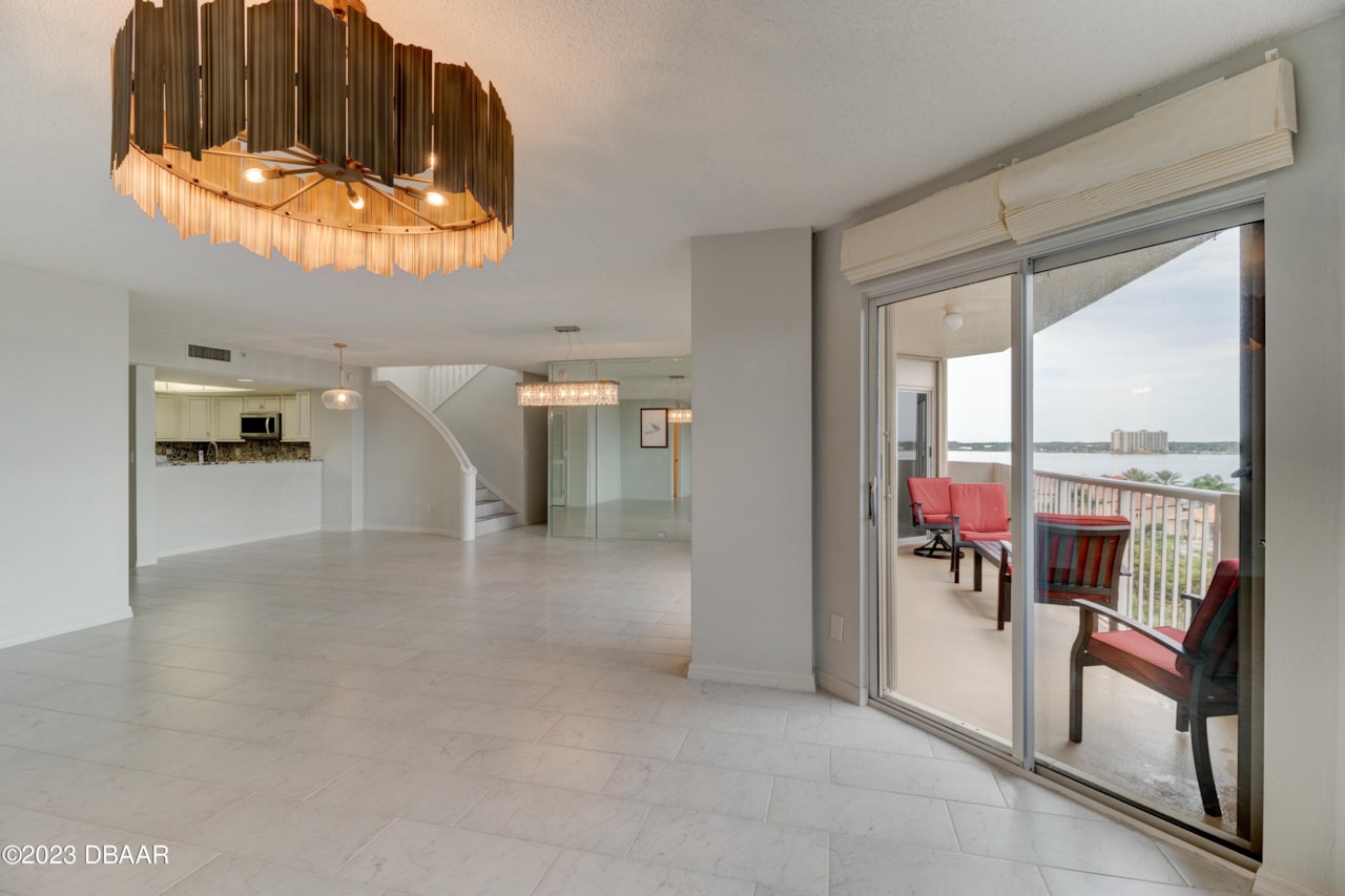 3 Oceans West Blvd 7C7, Daytona Beach Shores, FL 32118 MLS 1110780 Oceans Cloverleaf