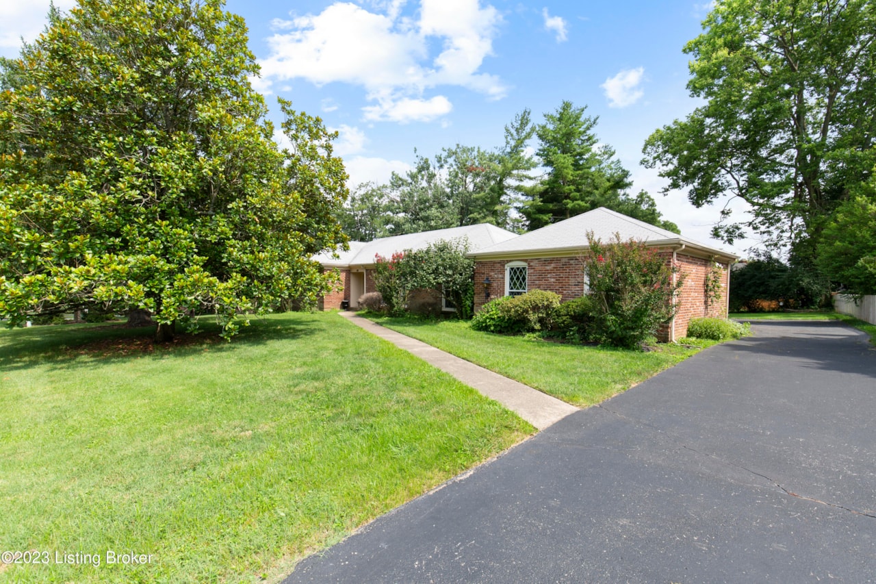 7104 Green Spring Dr Louisville, KY 40241 MLS 1641375