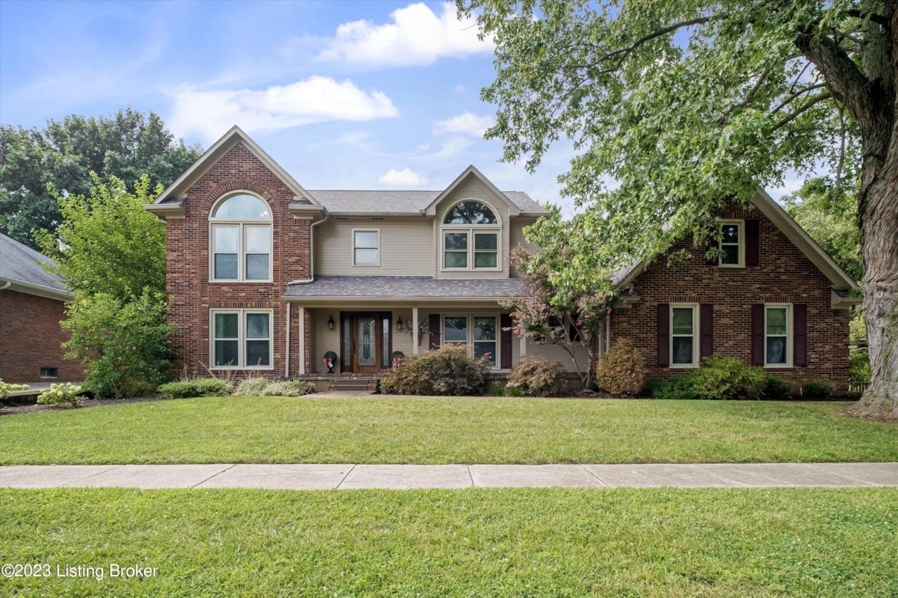 8205 Regency Woods Way Louisville, KY 40220 MLS 1642456
