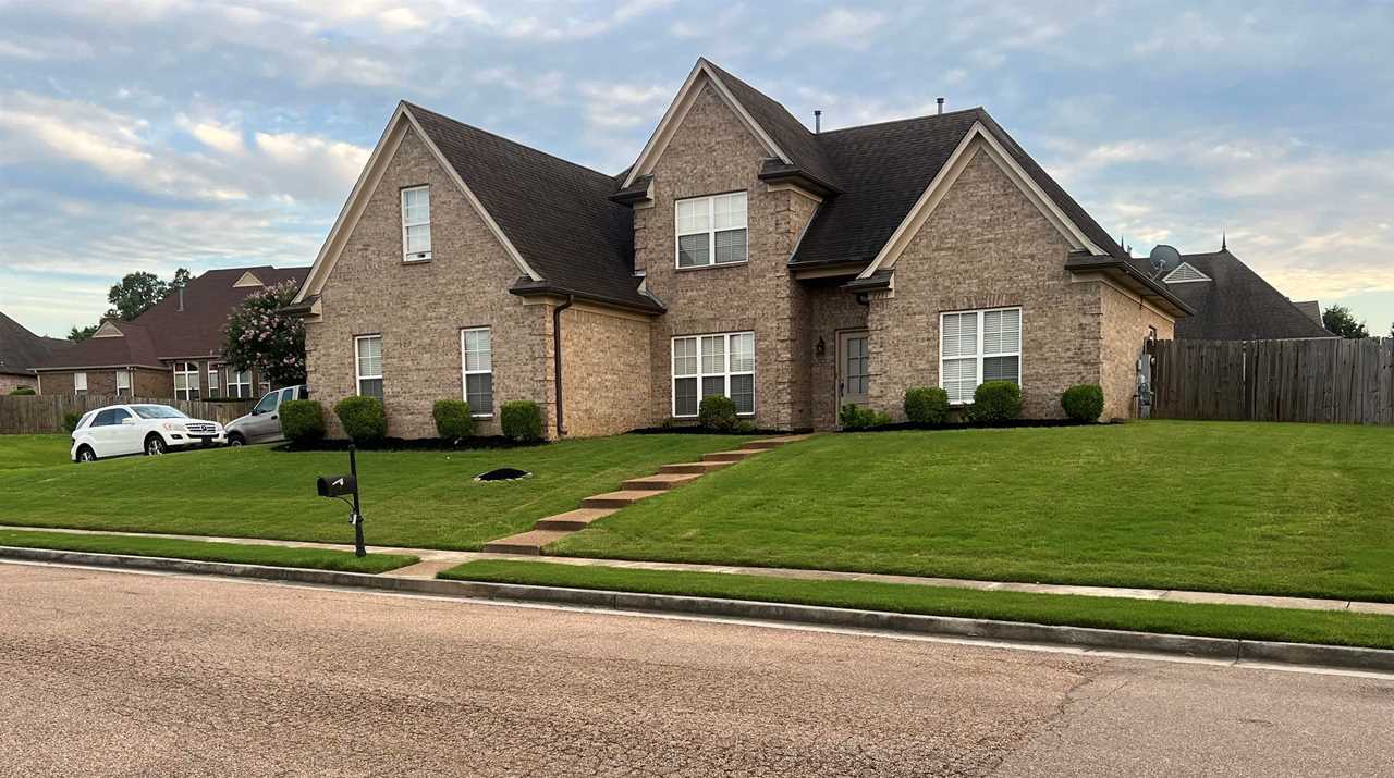 793BSearch BHHS Taliesyn homes for sale in Germantown, Collierville