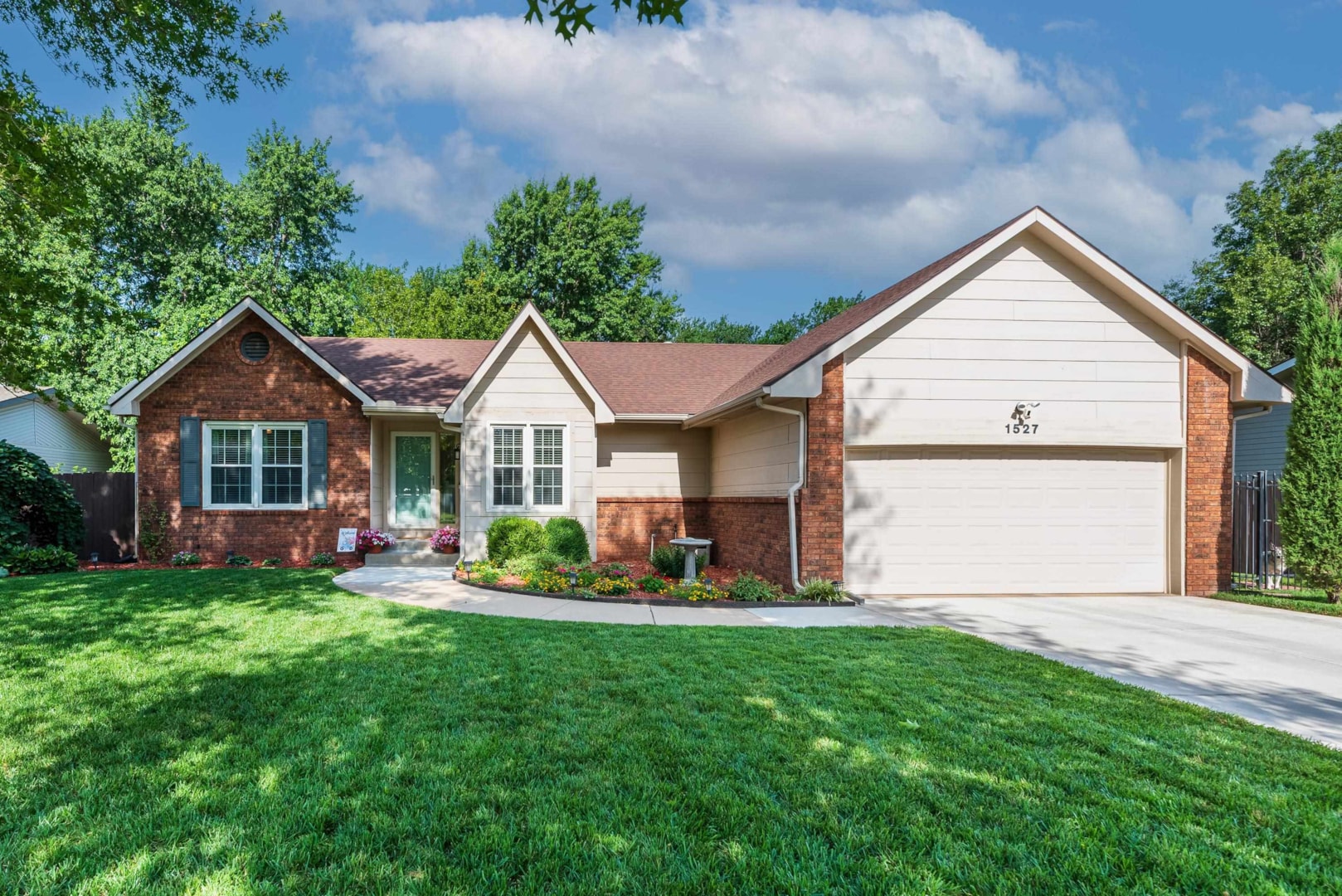 Homes for Sale in 1527 N Rutgers St Wichita, KS