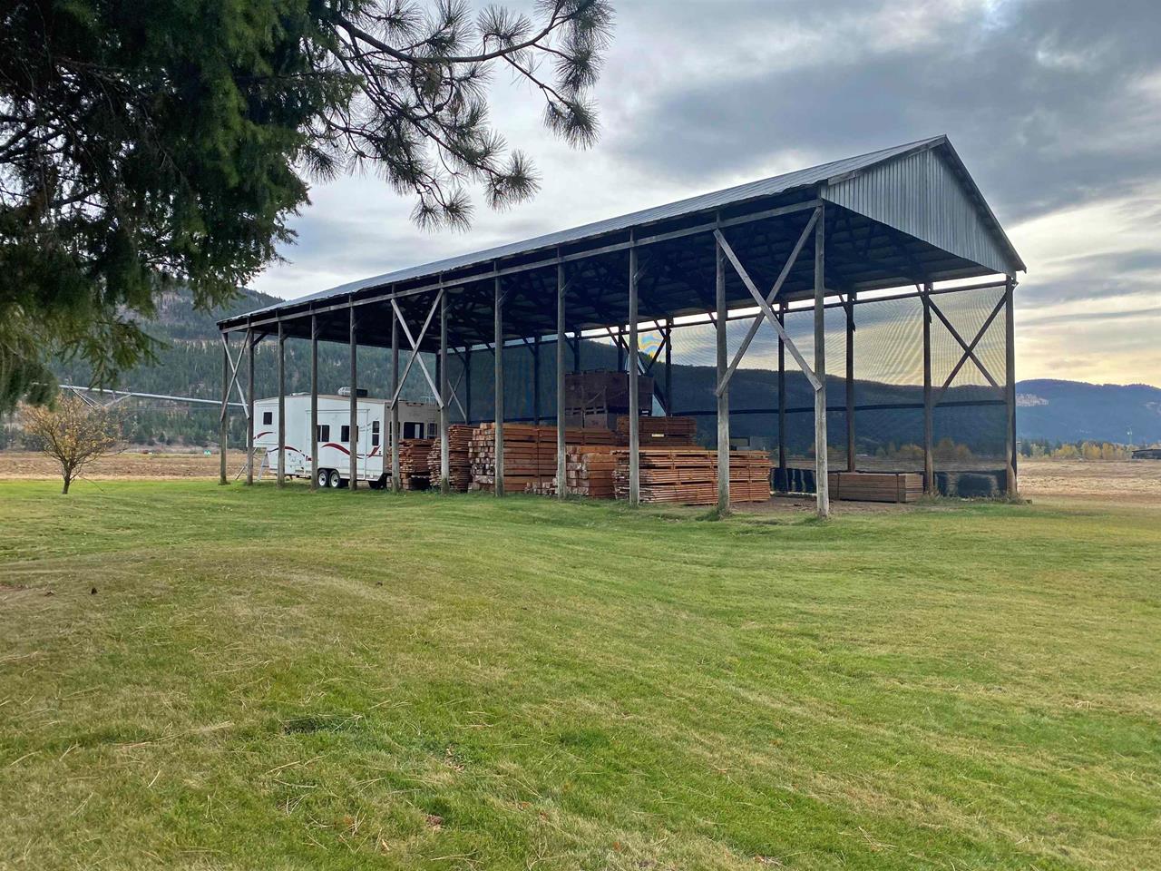 2 Mclure Ferry Road No City Value, BC V0E 2H0 MLS® R2805476