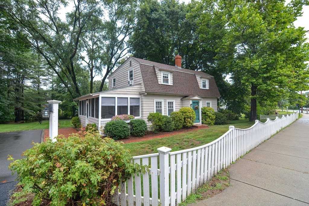 Franklin, 824 Pond St., MA, home for sale, MLS73146773