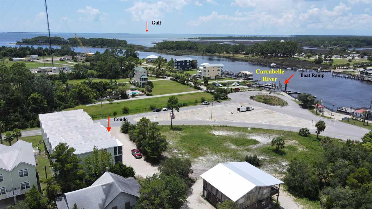 706C Howard St Carrabelle, FL 32322 in Mariner View Condos