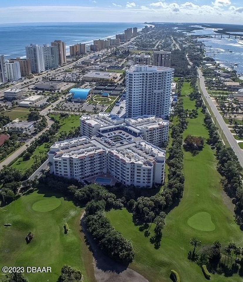 3 Oceans West Boulevard 4B1, Daytona Beach Shores, FL 32118 MLS 1112667 Oceans Cloverleaf
