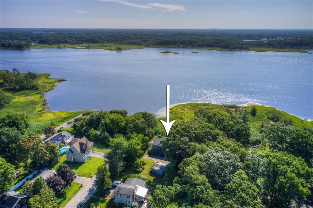 45 Charles St Barrington, RI 02806 MLS 1339853