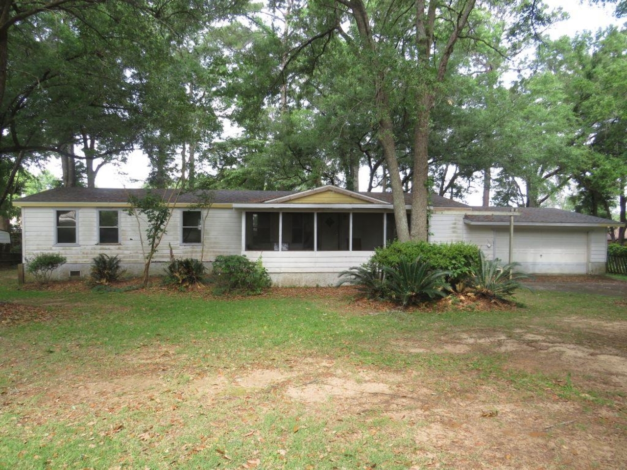 2136 Plantation Forest Dr Tallahassee, FL 32317 in Plantation Estates