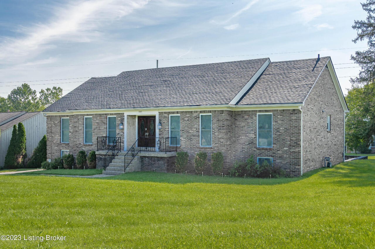 801 Nottingham Pkwy Louisville, KY 40222 MLS 1644036