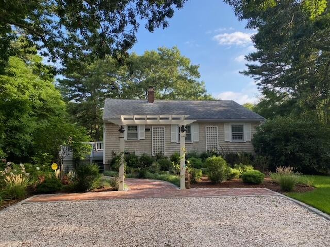 27 Uncatena Road Mashpee, MA 02649 MLS 22303605