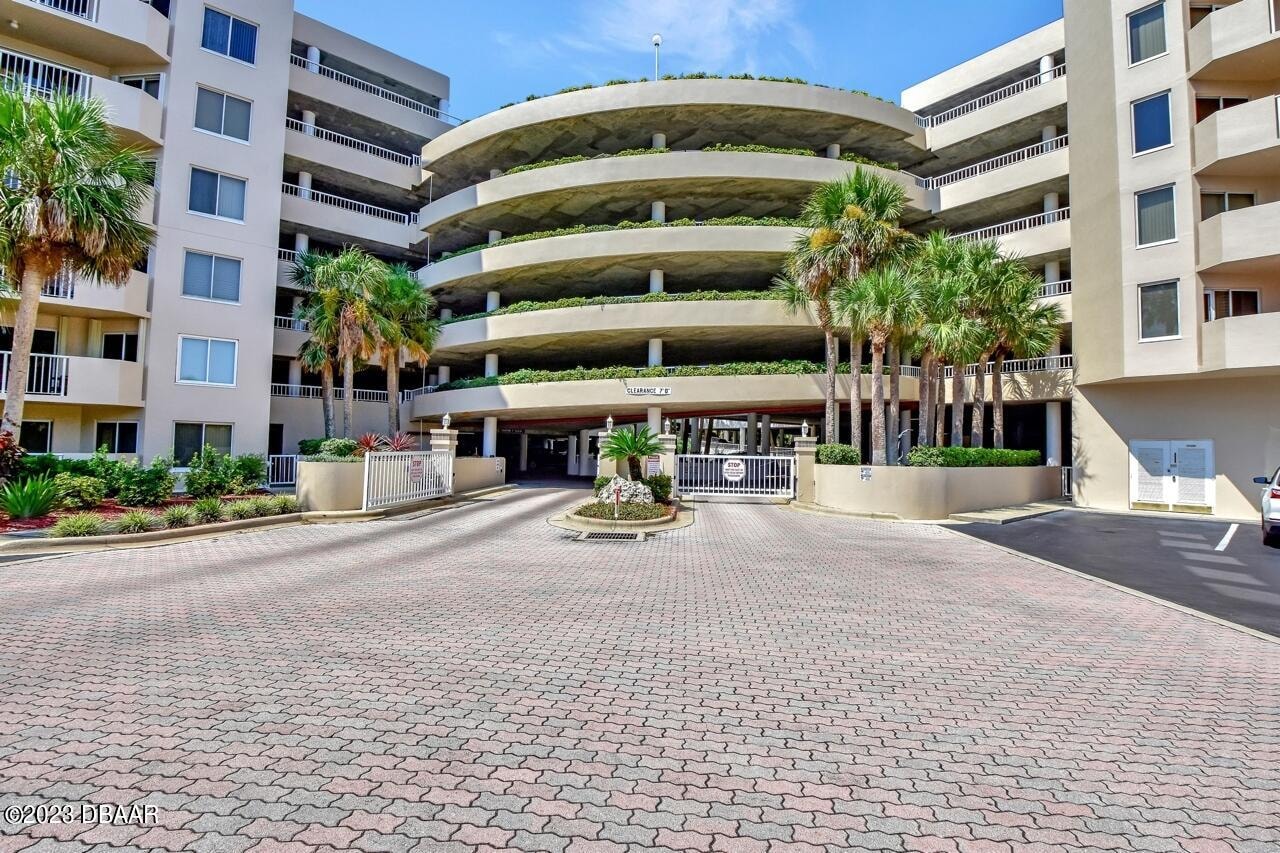 3 Oceans West Blvd. 4B6, Daytona Beach Shores, FL 32118 MLS 1113236