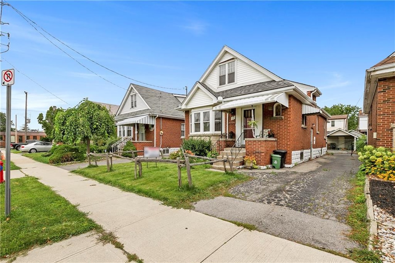 17 S Edgemont St Hamilton, ON L8K 2H3 MLS H4172997
