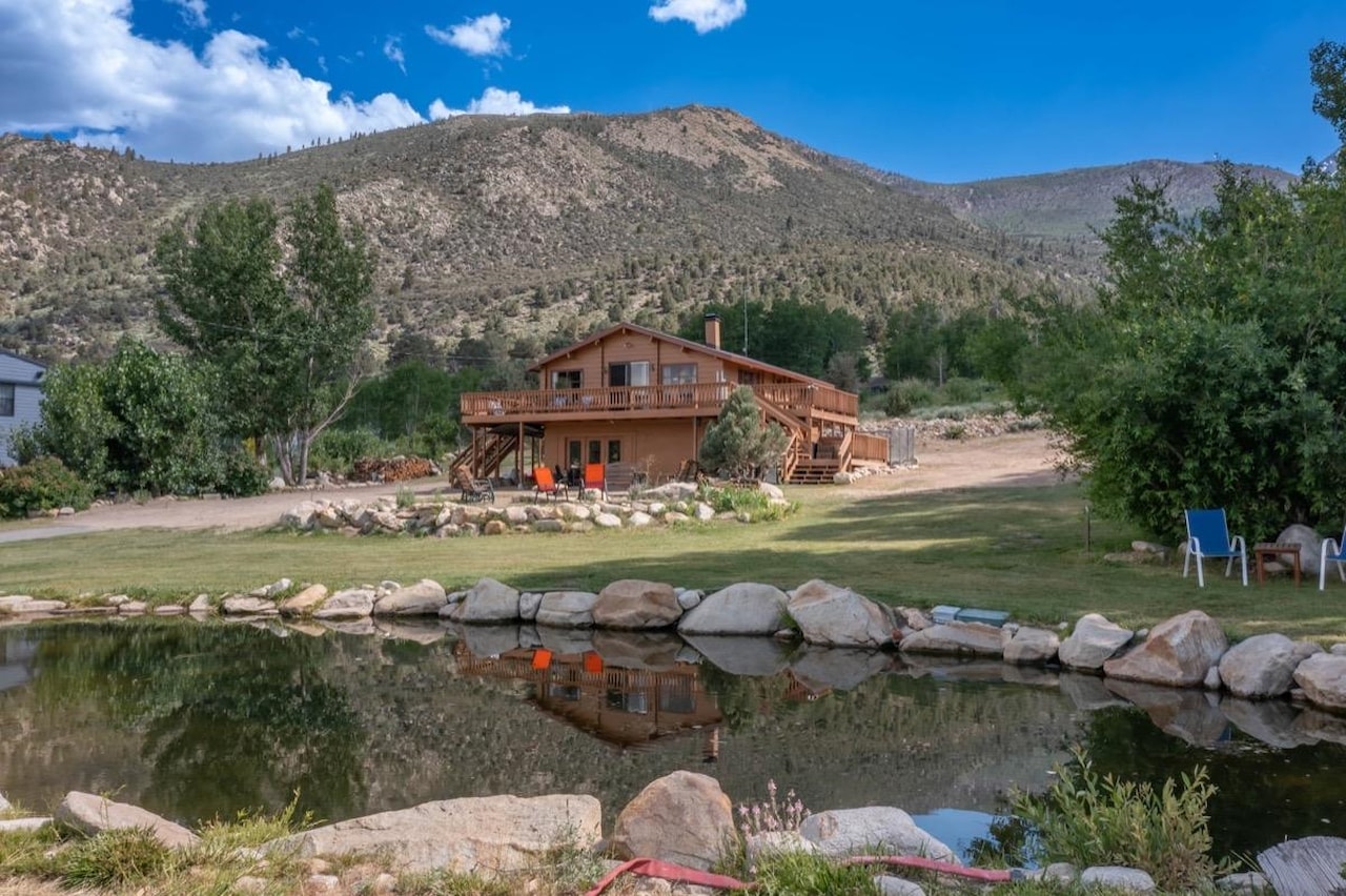 221 Hilton Creek Crowley Lake, CA 93546 MLS 230387