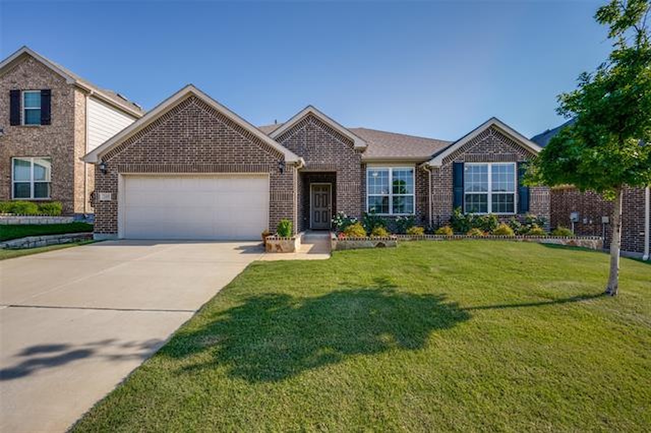 FOR SALE 2205 Old Pecos Trail, Fort Worth, in Parr Trust