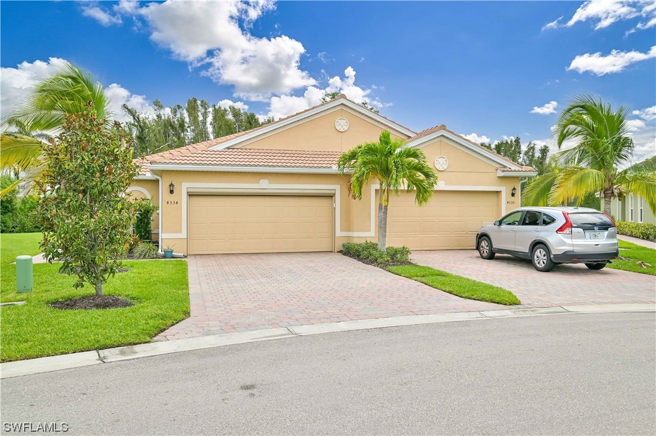 4334 Dutchess Park Rd Fort Myers, FL 33916 MLS 223063979