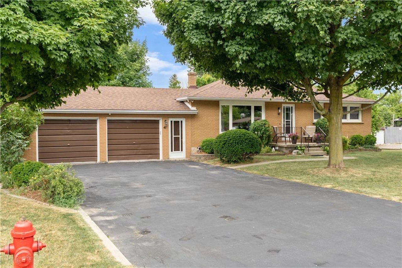 41 Leckie Ave Stoney Creek, ON L8J 2S7 MLS H4173185