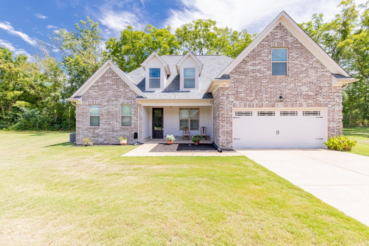 653BSearch BHHS Taliesyn homes for sale in Germantown, Collierville